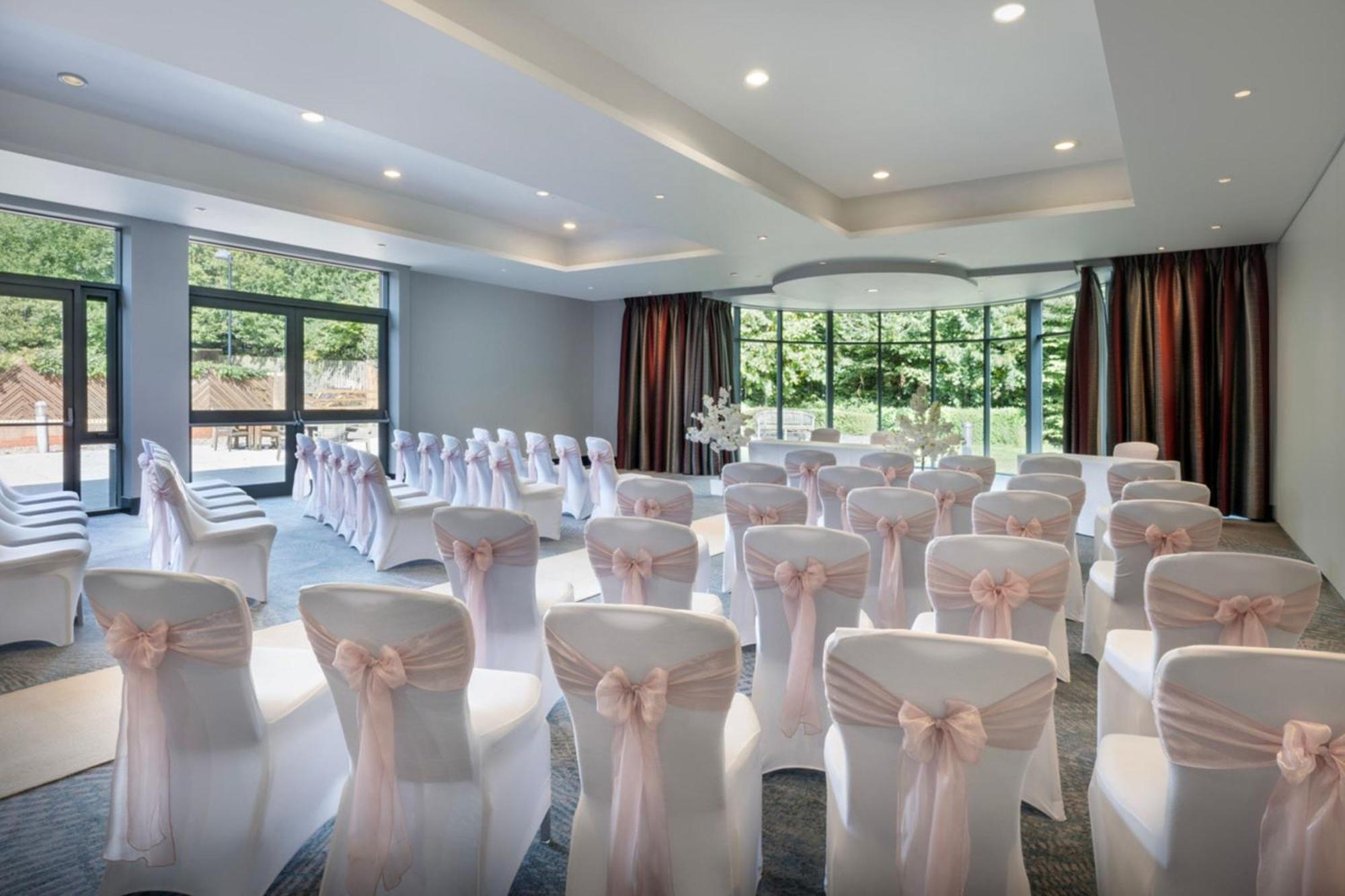 Delta Hotels By Marriott Nottingham Belfry Экстерьер фото