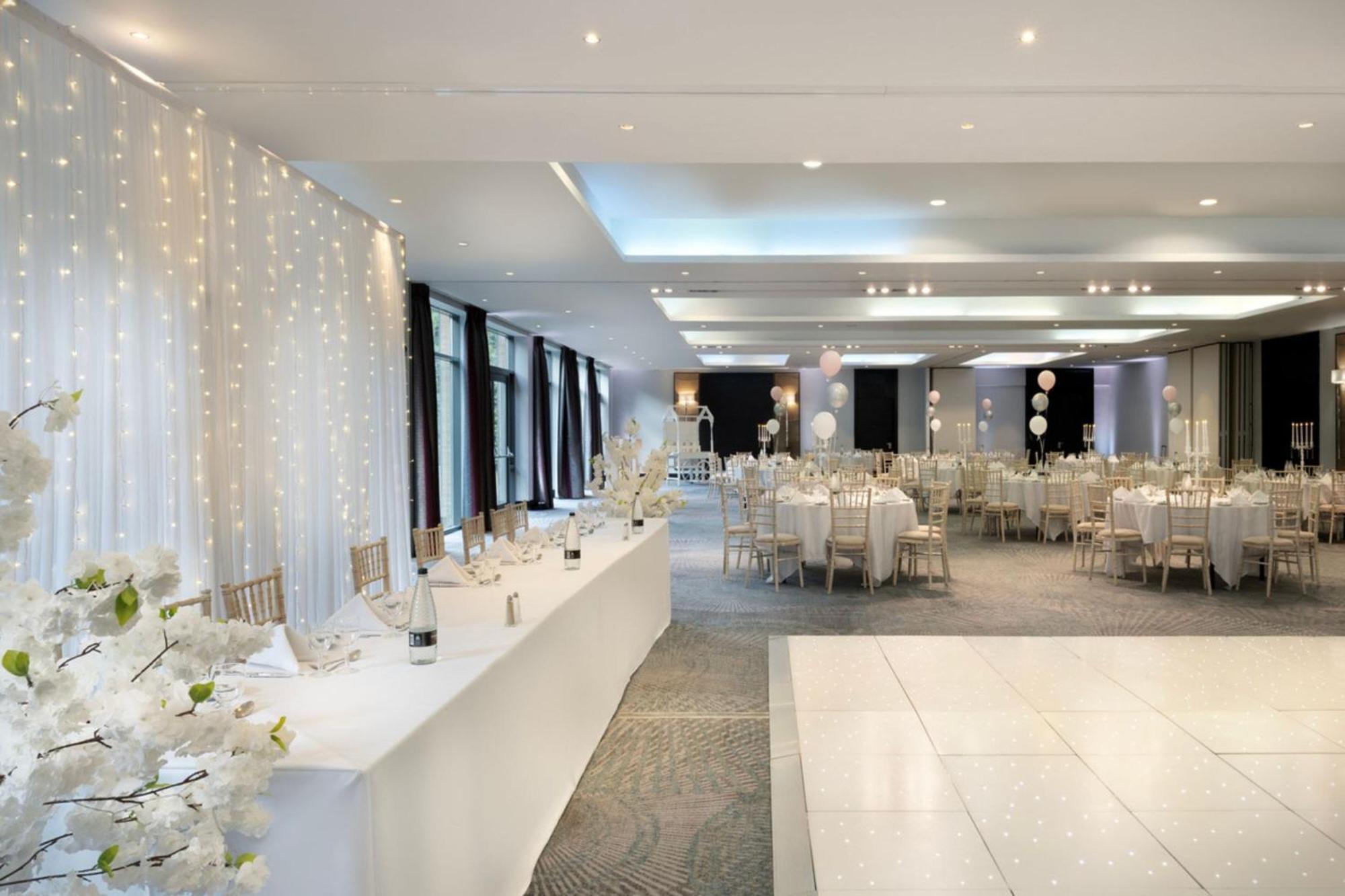 Delta Hotels By Marriott Nottingham Belfry Экстерьер фото