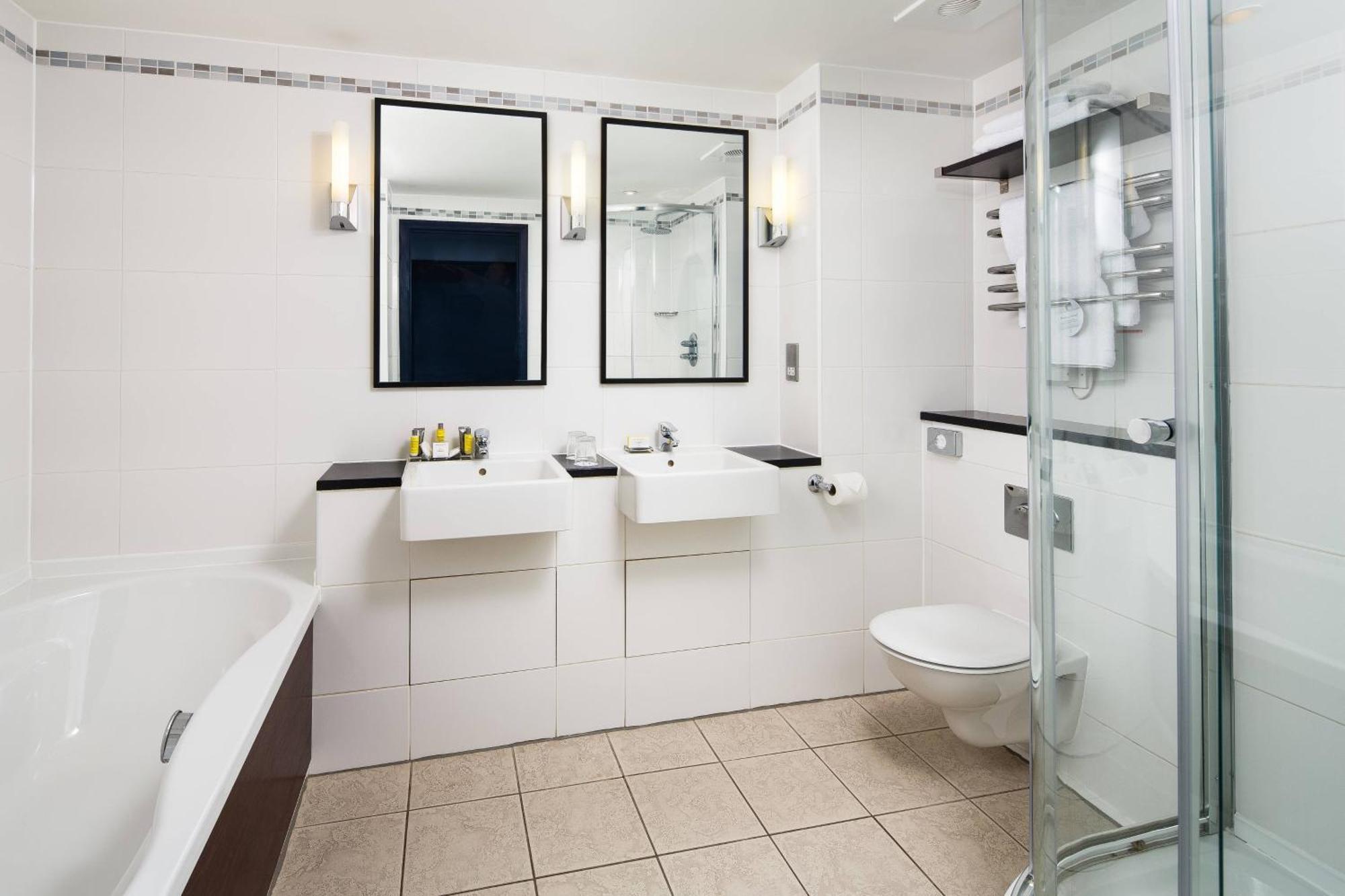 Delta Hotels By Marriott Nottingham Belfry Экстерьер фото